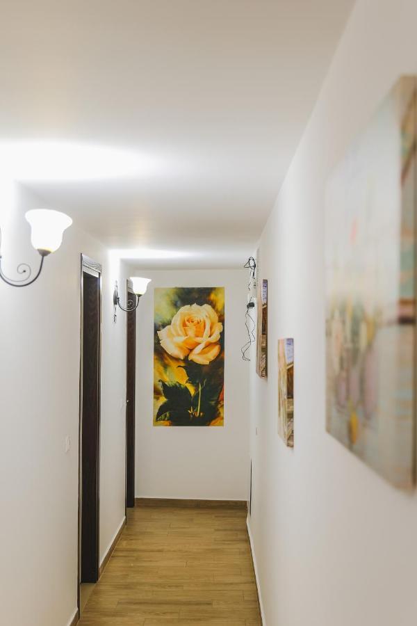 Fori'S Rooms Himare Exterior photo