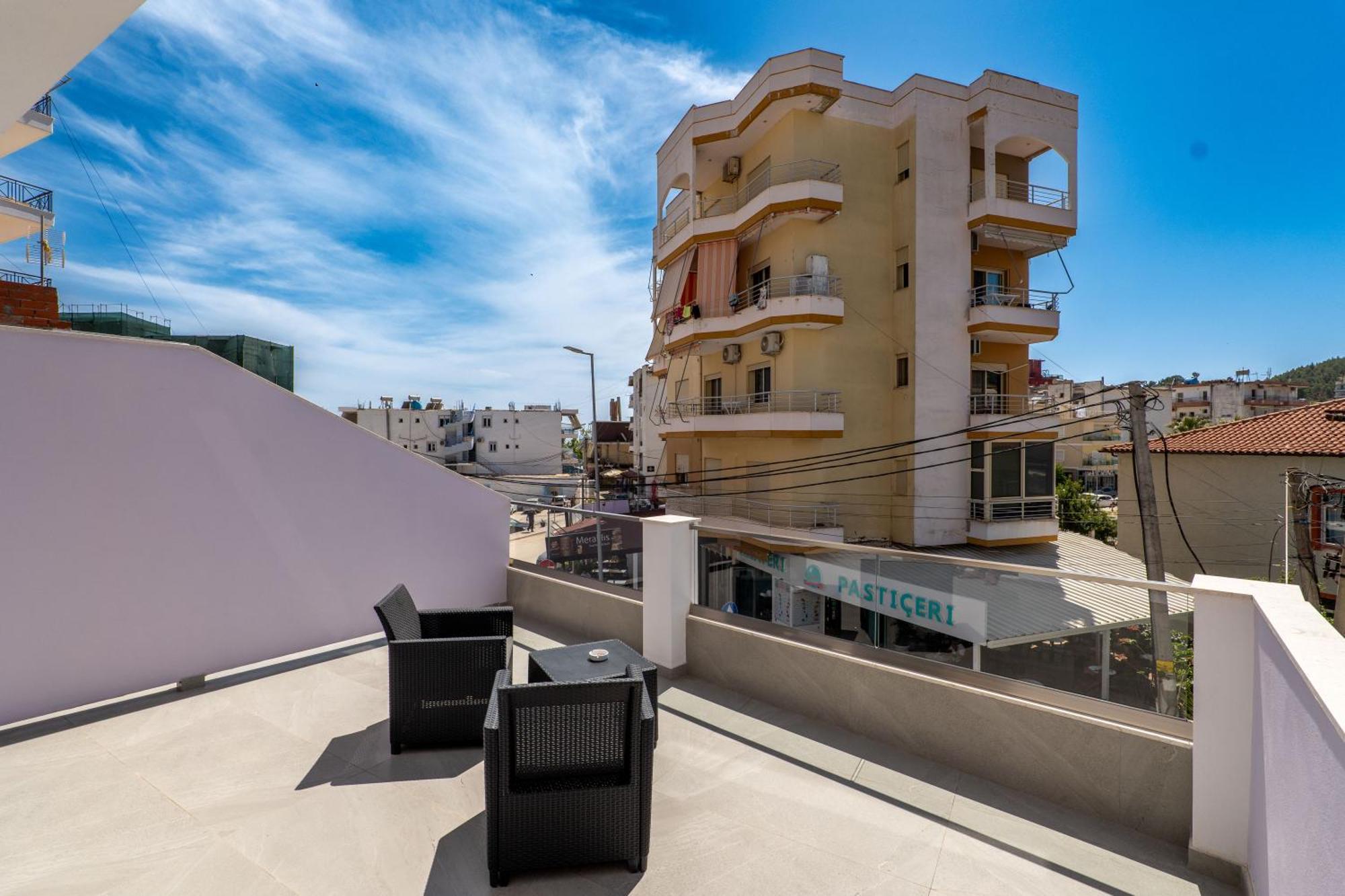 Fori'S Rooms Himare Exterior photo