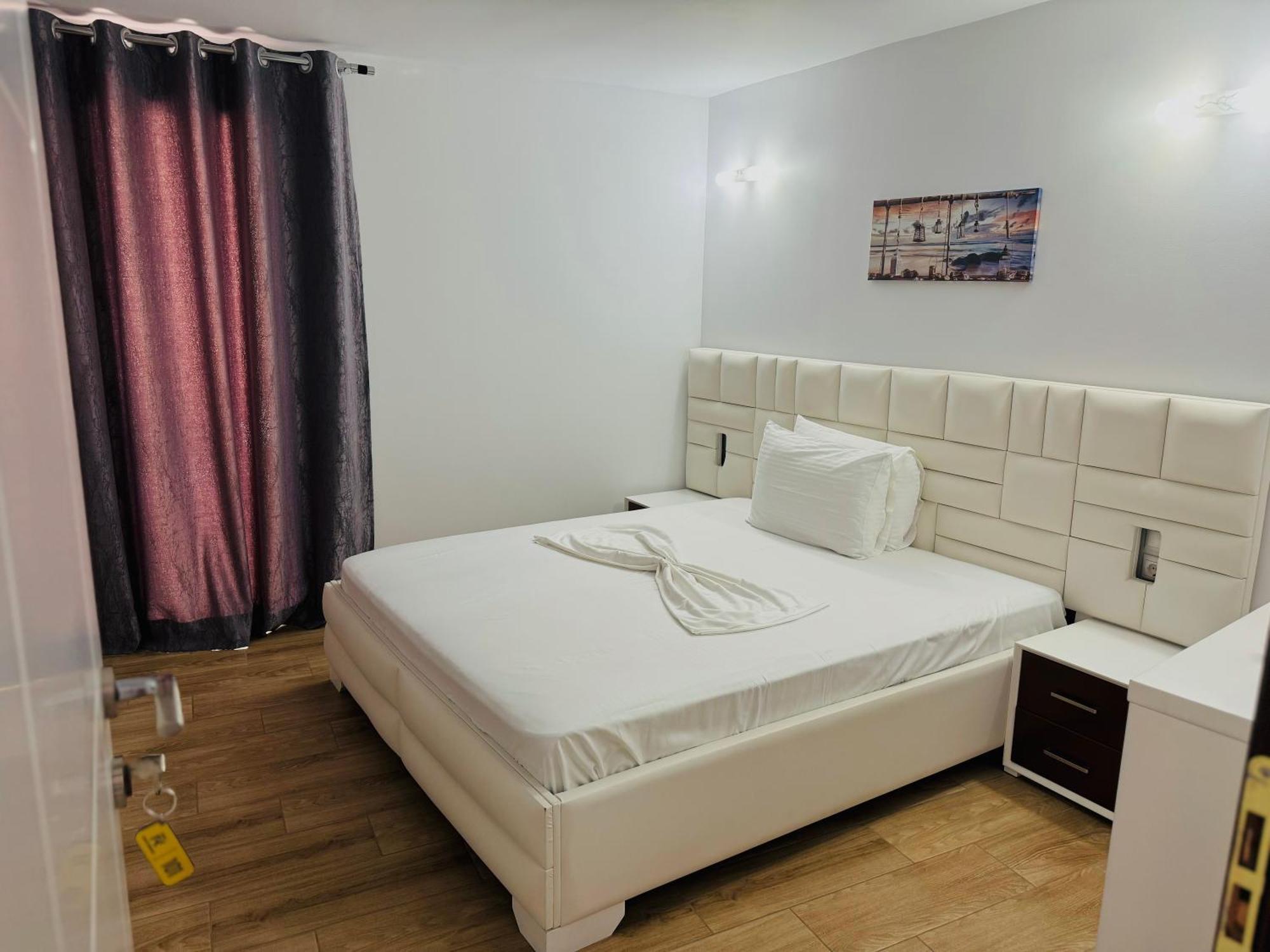 Fori'S Rooms Himare Exterior photo