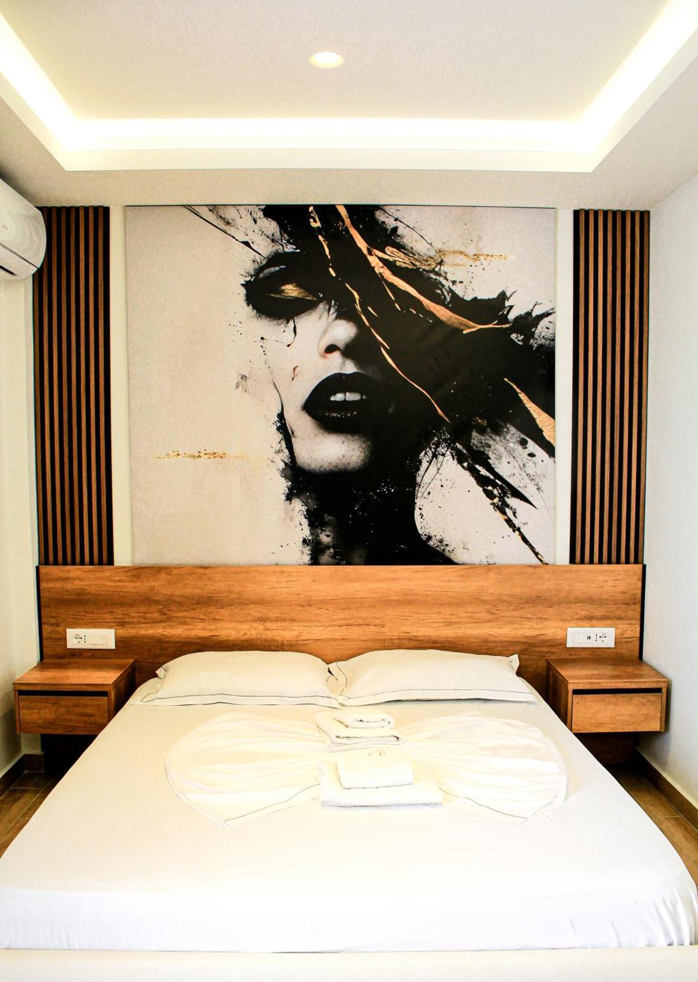 Fori'S Rooms Himare Exterior photo