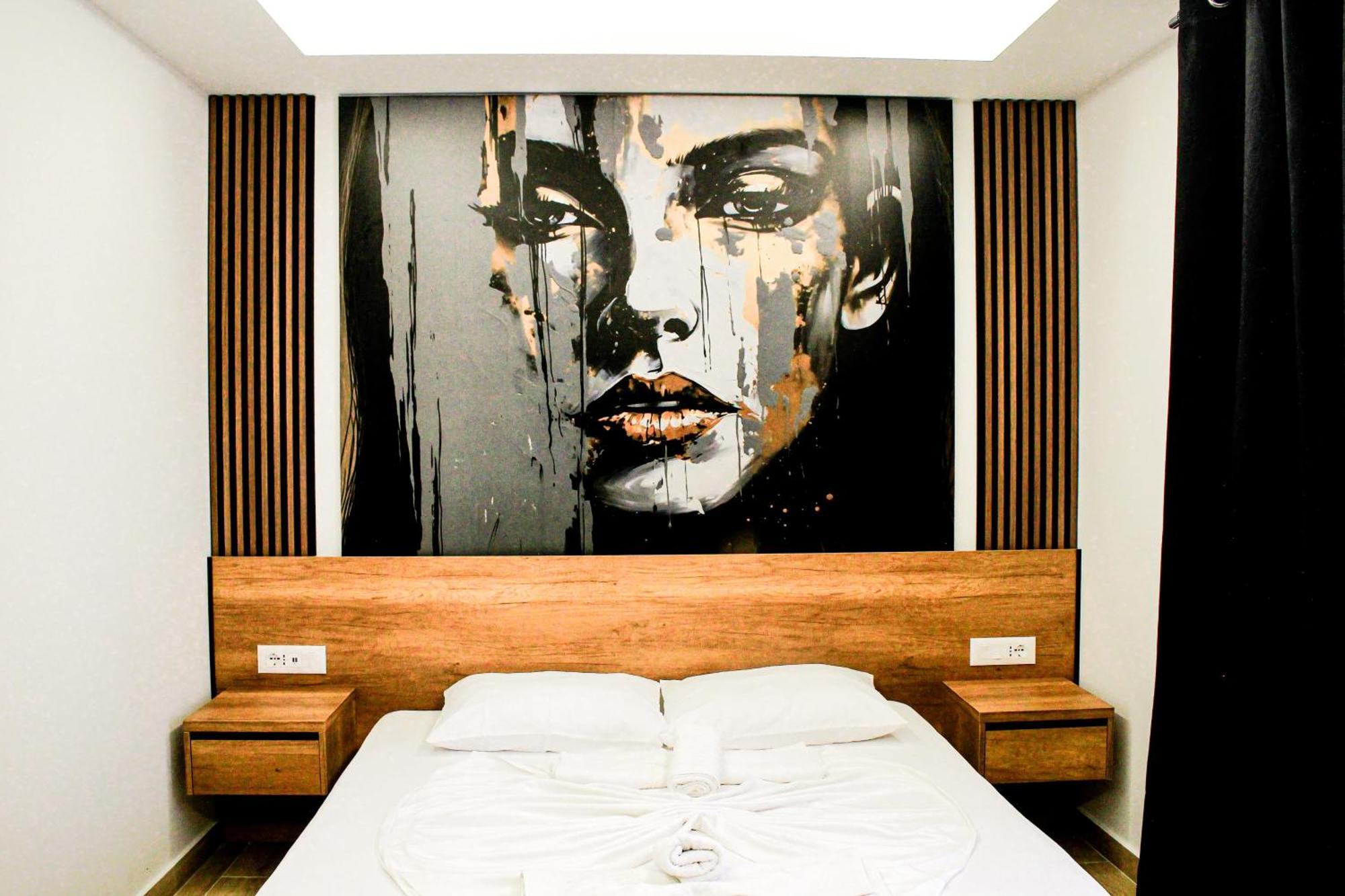 Fori'S Rooms Himare Exterior photo