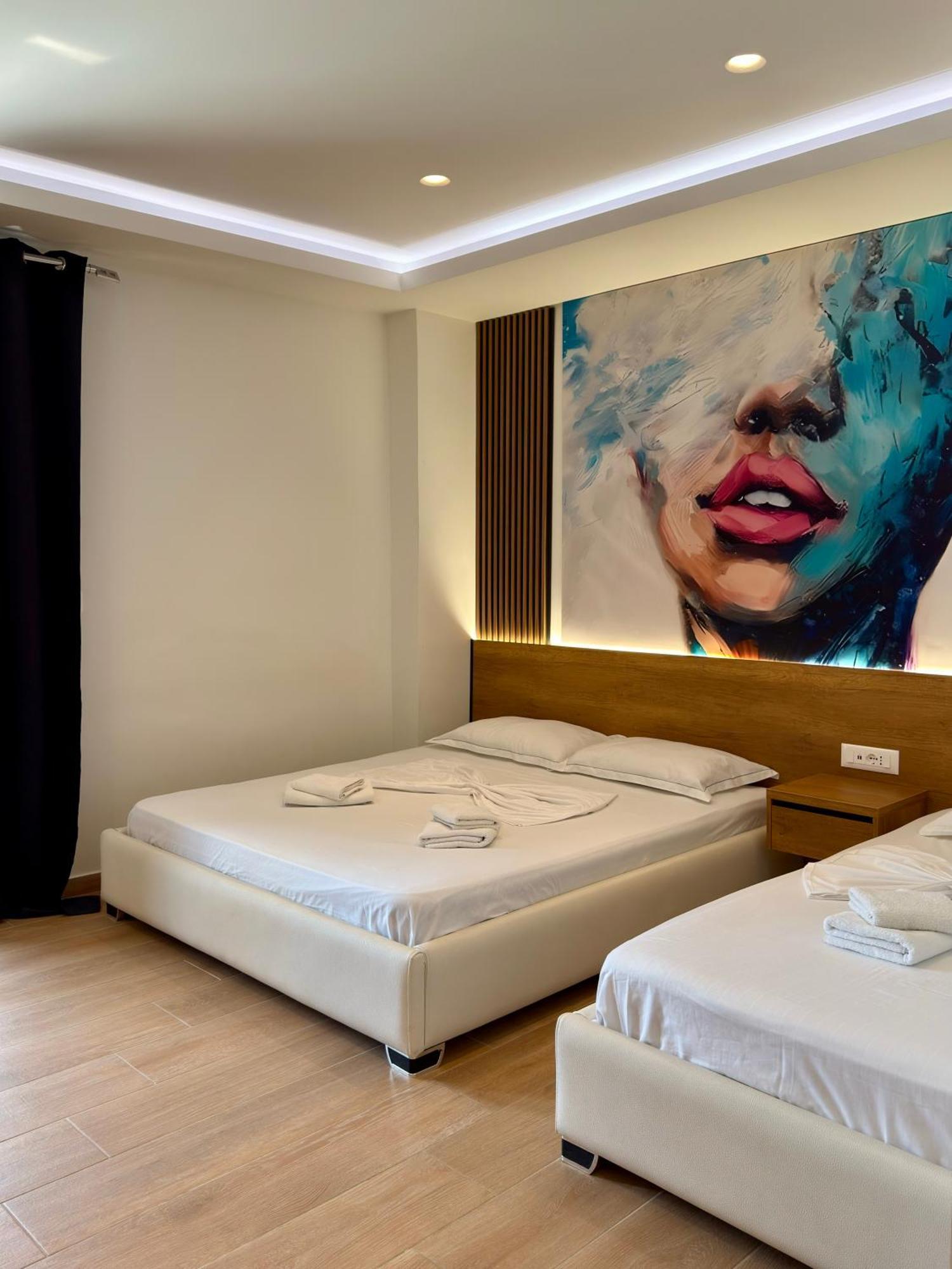 Fori'S Rooms Himare Exterior photo