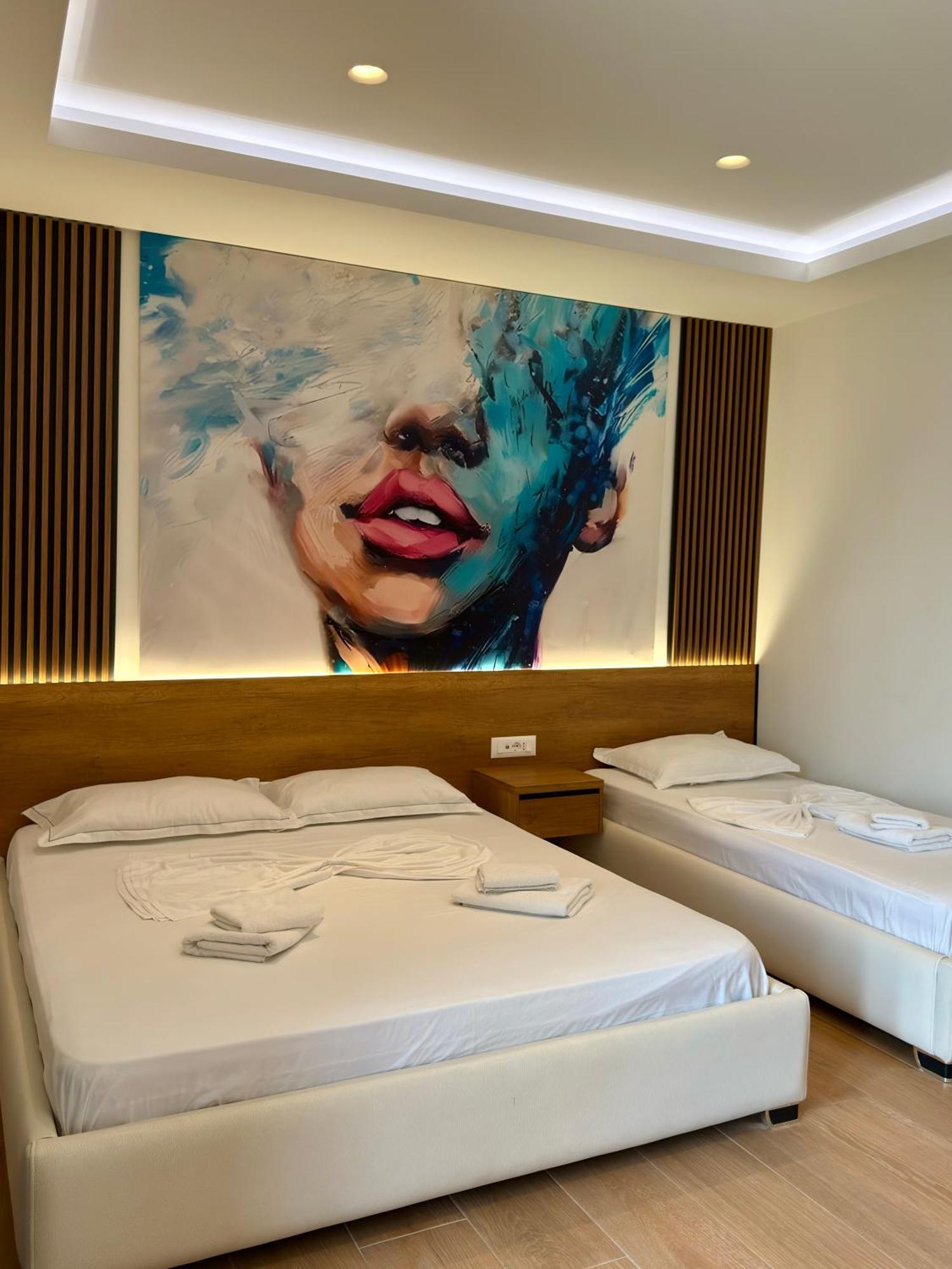 Fori'S Rooms Himare Exterior photo